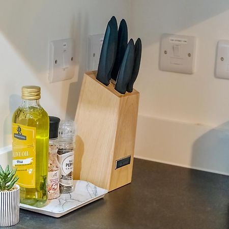 Luton Modern Serviced Accommodation For Contractors, Relocators, Professionals, Tourists And Students - Akugi Homes ภายนอก รูปภาพ