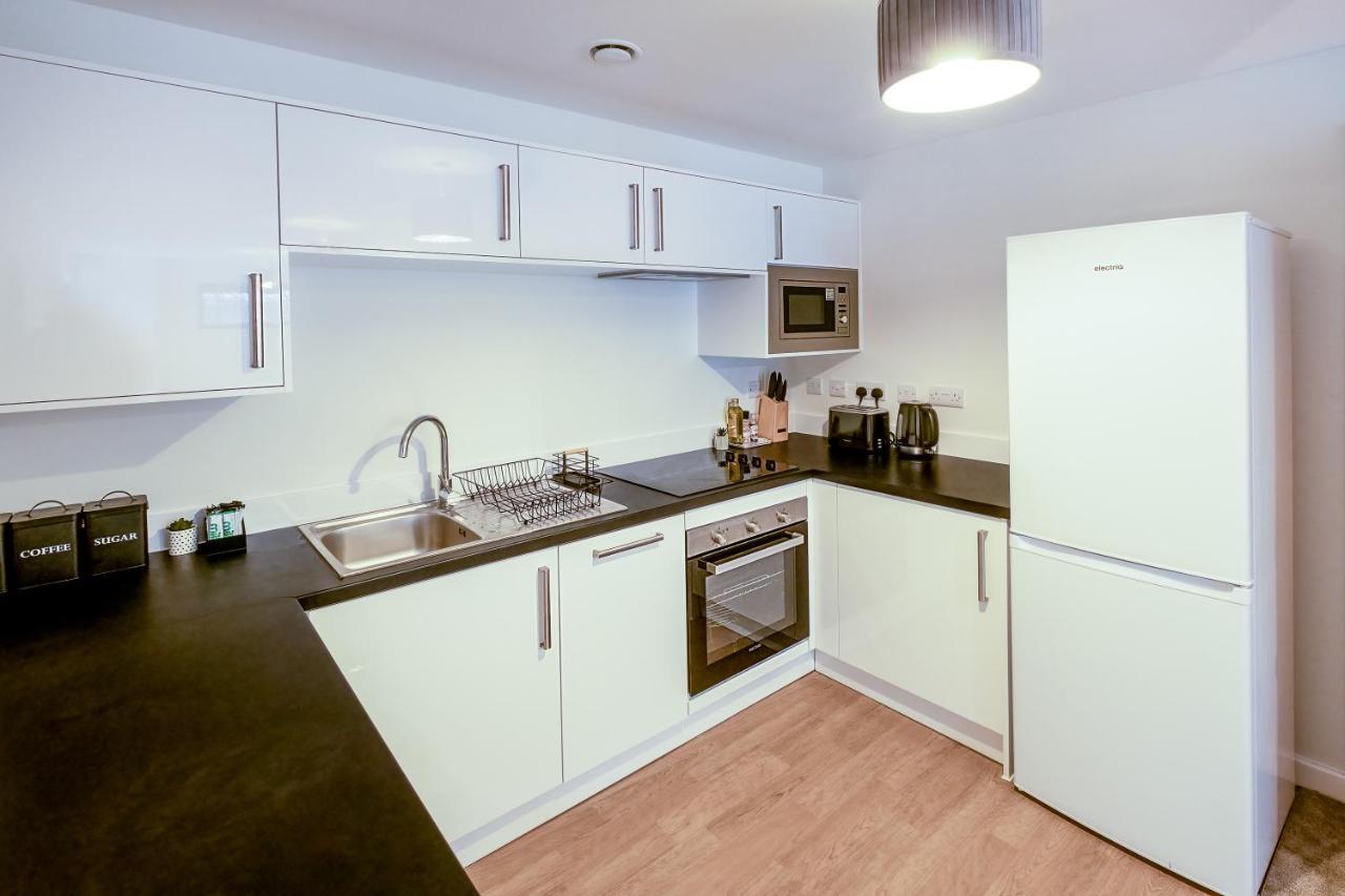 Luton Modern Serviced Accommodation For Contractors, Relocators, Professionals, Tourists And Students - Akugi Homes ภายนอก รูปภาพ