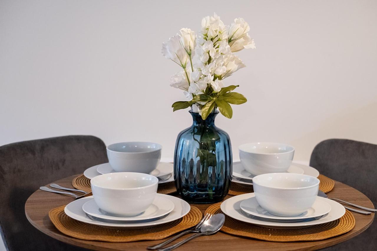 Luton Modern Serviced Accommodation For Contractors, Relocators, Professionals, Tourists And Students - Akugi Homes ภายนอก รูปภาพ