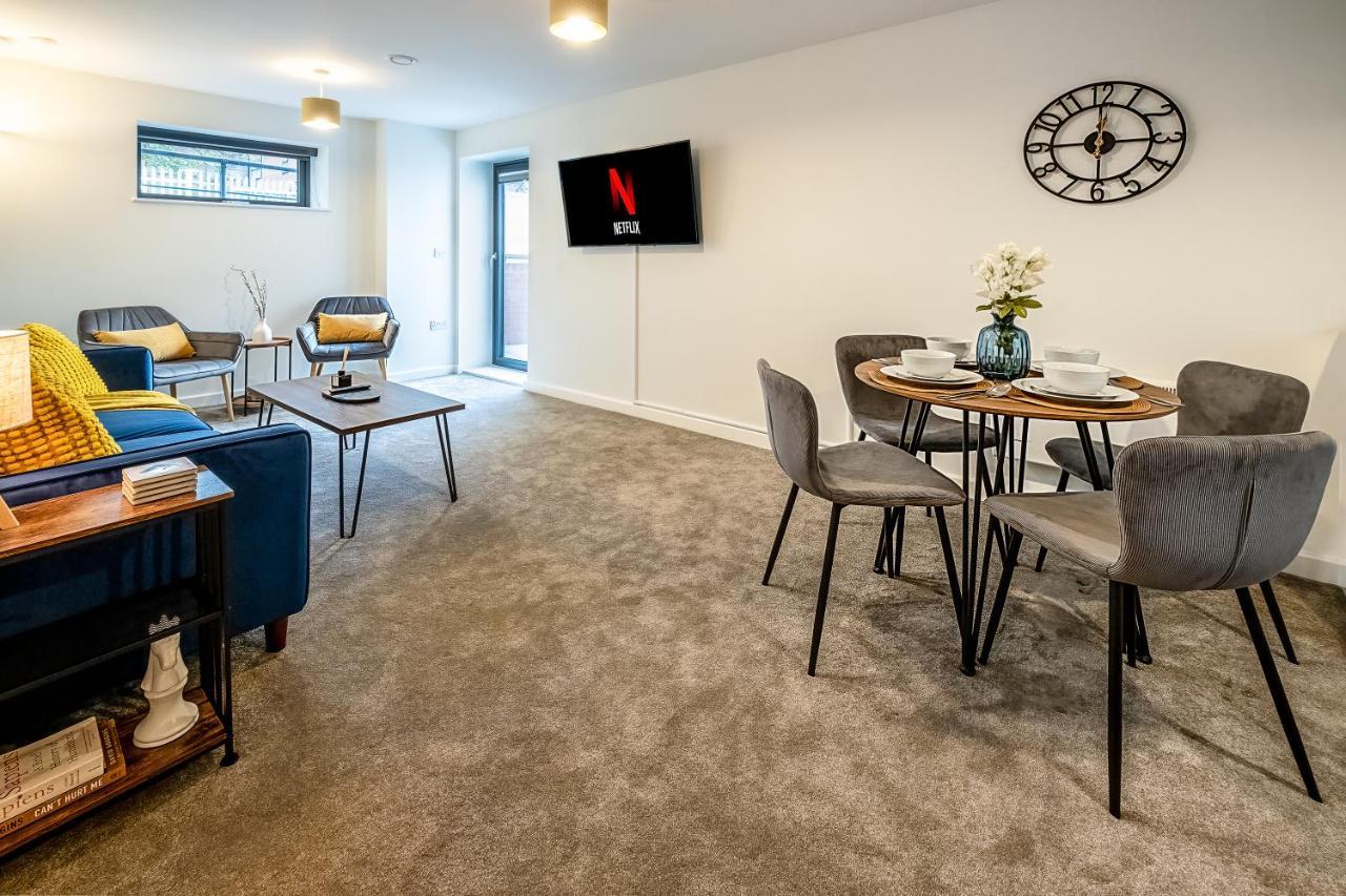 Luton Modern Serviced Accommodation For Contractors, Relocators, Professionals, Tourists And Students - Akugi Homes ภายนอก รูปภาพ