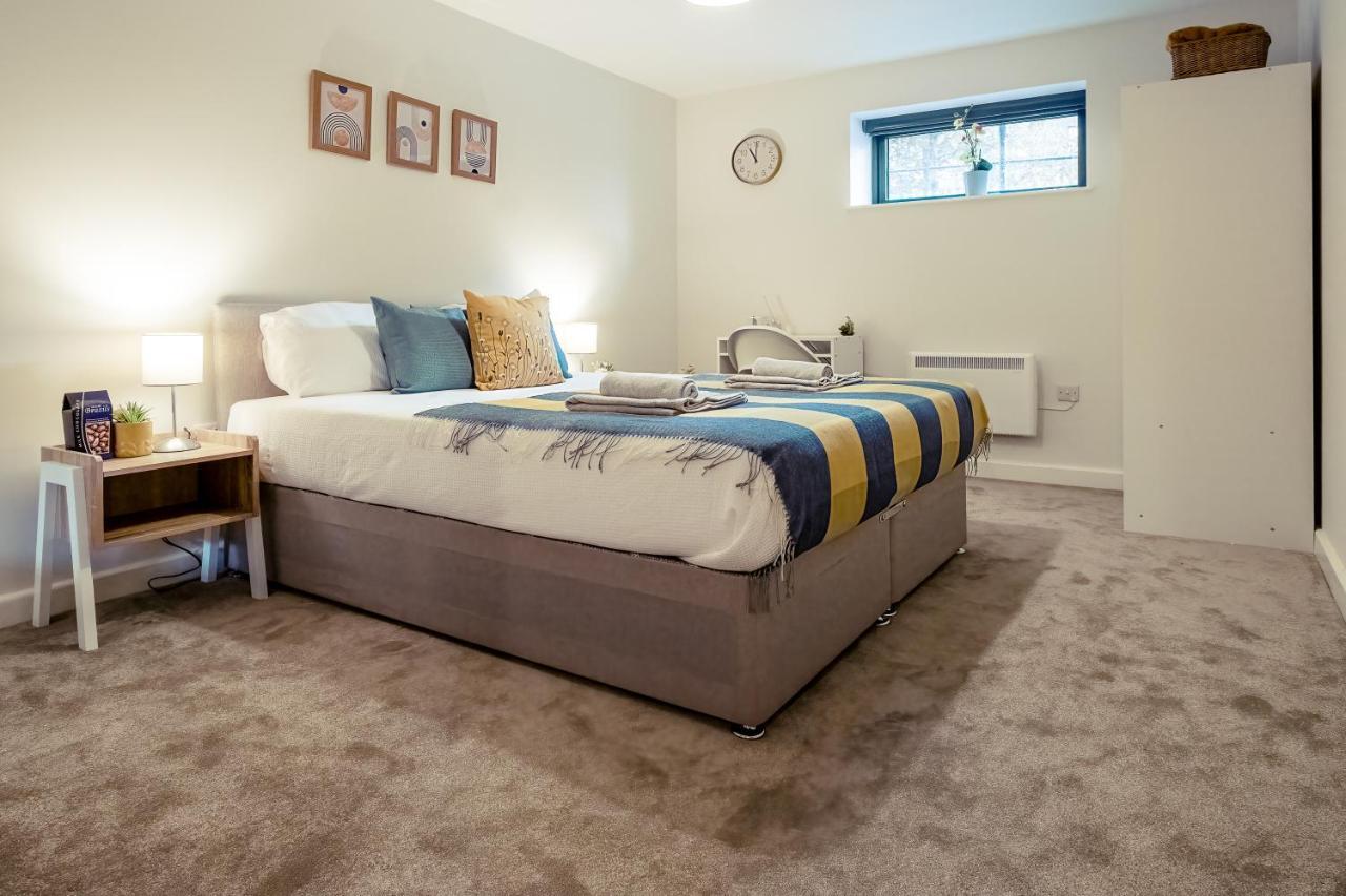 Luton Modern Serviced Accommodation For Contractors, Relocators, Professionals, Tourists And Students - Akugi Homes ภายนอก รูปภาพ