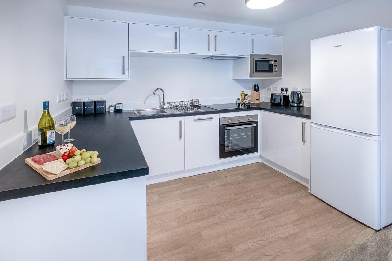 Luton Modern Serviced Accommodation For Contractors, Relocators, Professionals, Tourists And Students - Akugi Homes ภายนอก รูปภาพ