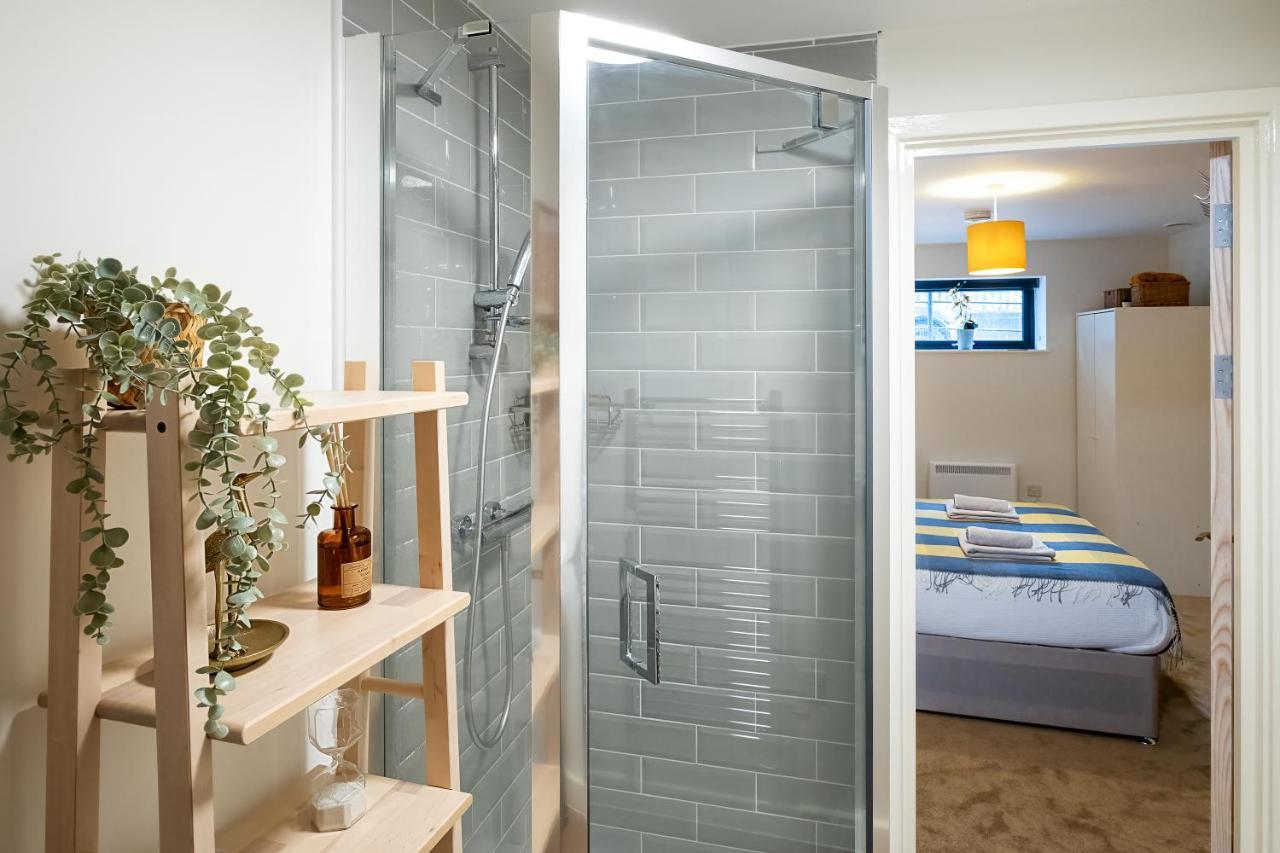 Luton Modern Serviced Accommodation For Contractors, Relocators, Professionals, Tourists And Students - Akugi Homes ภายนอก รูปภาพ